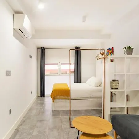 Loftinmalaga Apartmanhotel 4*