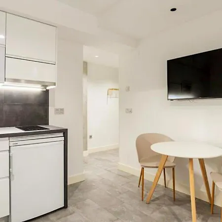 Loftinmalaga Apartmanhotel 4*