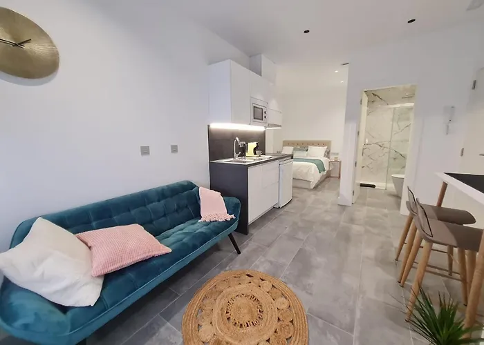 Apart Otel Loftinmalaga 4*
